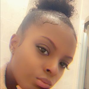 Meet your Posher, Eboni